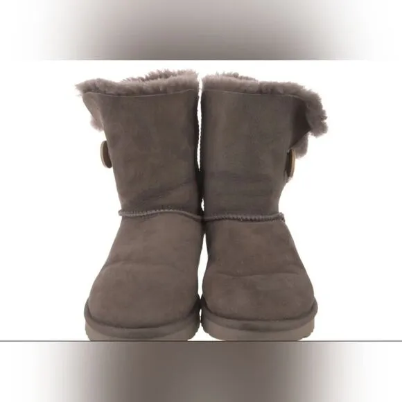 UGG Shearling Snow Boots, size 7