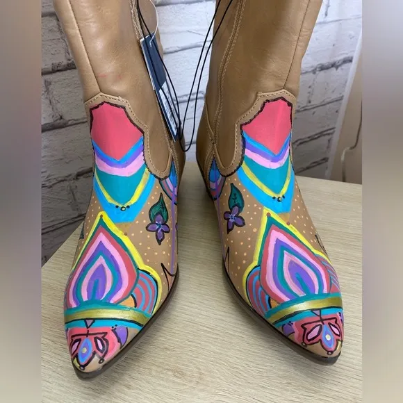 Universal Thread Southwestern Boho Leather Floral Cowboy Western Boots size 8.5