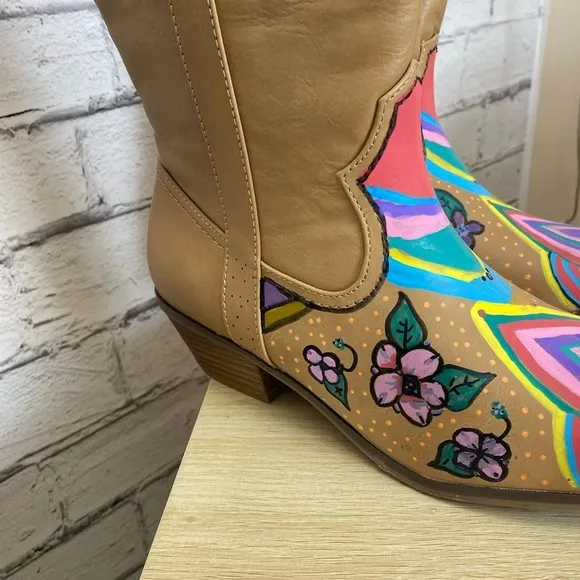 Universal Thread Southwestern Boho Leather Floral Cowboy Western Boots size 8.5