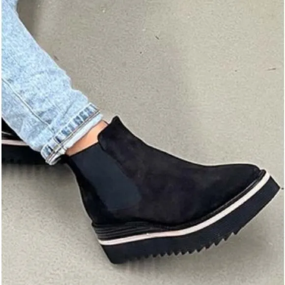 UNLACE Italian Chunky Leather Platform Chelsea Boots in Black - Size 38