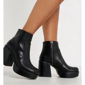 Urban Outfitters ‘Bratz’ Y2K chunky block heel zip up biker grunge boots sz 38 7
