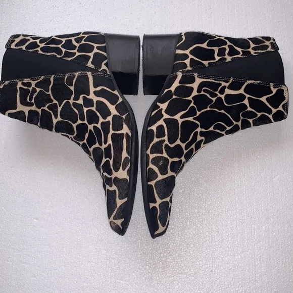 Urban Outfitters Giraffe Print Pony Hair Pola Chelsea Boot SIZE 38