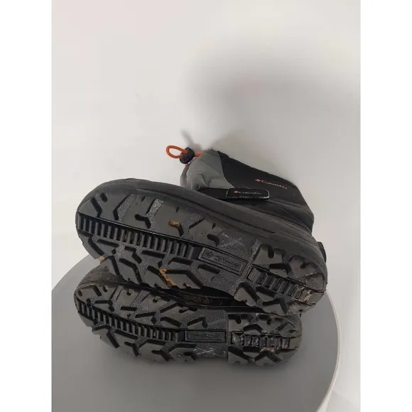 (V) Columbia Youth snow boots waterproof winter black sz 2 YY1145-012