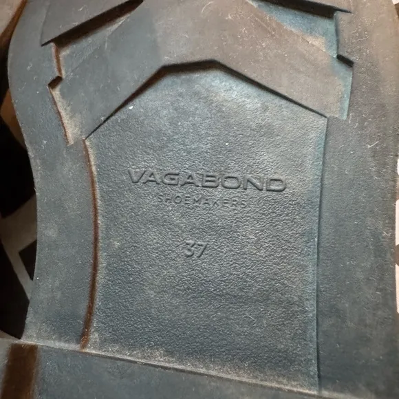 Vagabond Black Heeled Boots with Chunky Sole