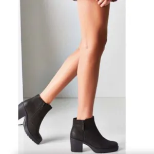 Vagabond black pebbled textured leather Grace lug heeled chunky ankle boots