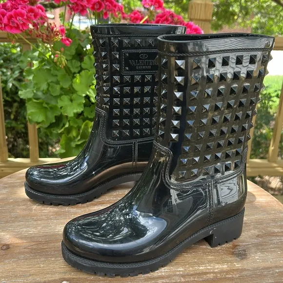 Valentino Garavani Black Rockstud  Rain Boots. Size 36