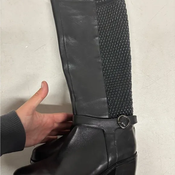 VANELi Valyn Women's Riding Boot Leather Textured Back Detailing Buckle Size 7.5