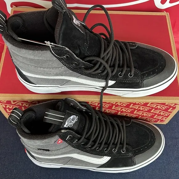 Vans WMNS Sk8-Hi Mte-2Pewter/BlackVN0A5KYCPBQ boots - sneakers