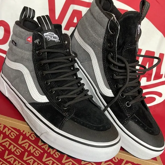 Vans WMNS Sk8-Hi Mte-2Pewter/BlackVN0A5KYCPBQ boots - sneakers