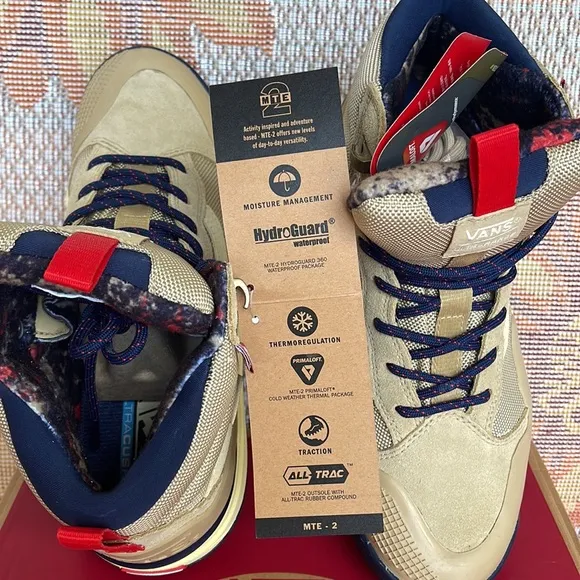 Vans WMNS Ultrarange ExoTaos TaupeVN0A4BVSYUUSneakers Boots