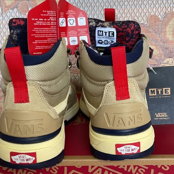Vans WMNS Ultrarange ExoTaos TaupeVN0A4BVSYUUSneakers Boots