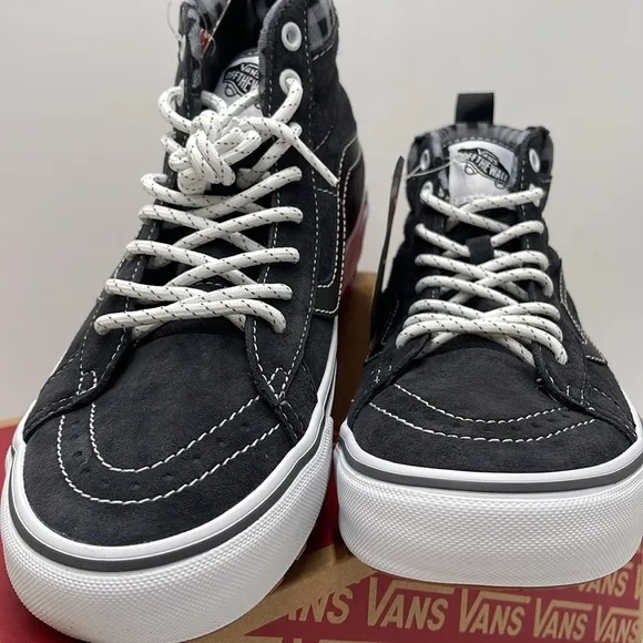 Vans Women’s Sk8-Hi Mte-1 Plaid Grey/WhiteVN0A5HZYGYW Boots Sneakers