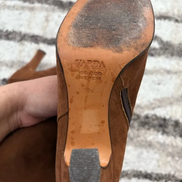 Varda Brown Suede Heeled Boots
