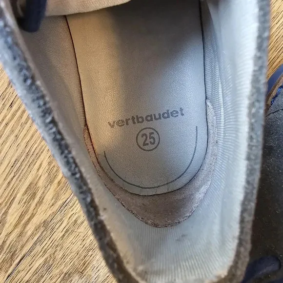 Vertbaudet gray suede boots boys size EU 25/ US 8.5/9
