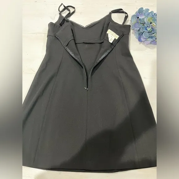 VERTIGO PARIS‎ Mini black stretchy dress size 8 EUC
