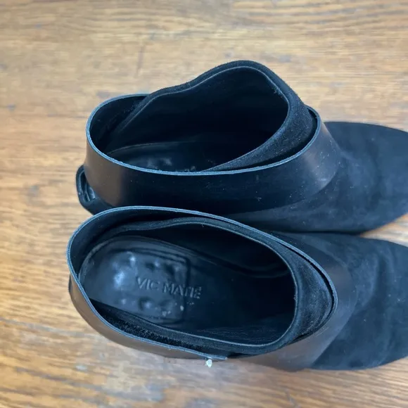 VIC MATIE Size 37 • Black Suede Leather Ankle Boots.