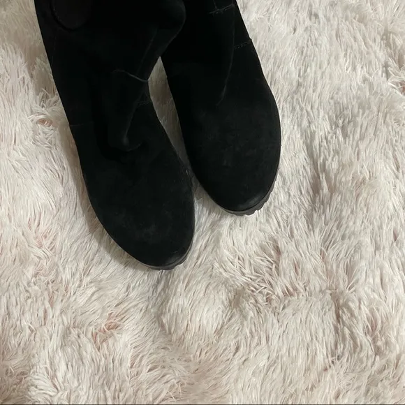 Vicini Tapeet suede heeled boots womens size 6.5/37 EU