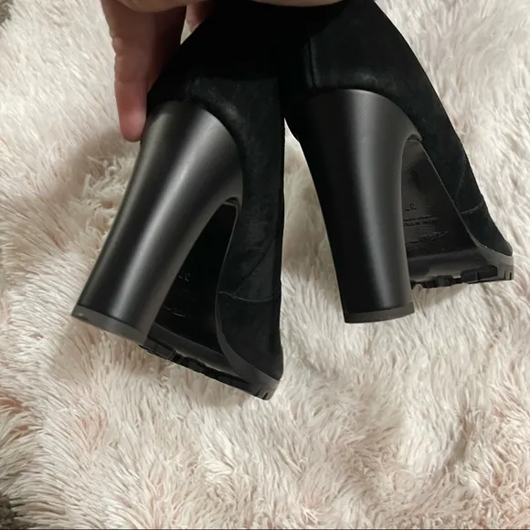 Vicini Tapeet suede heeled boots womens size 6.5/37 EU