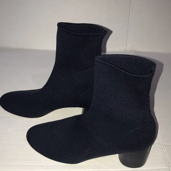 Vince Blue‎ Box Tasha Navy Boots/Booties