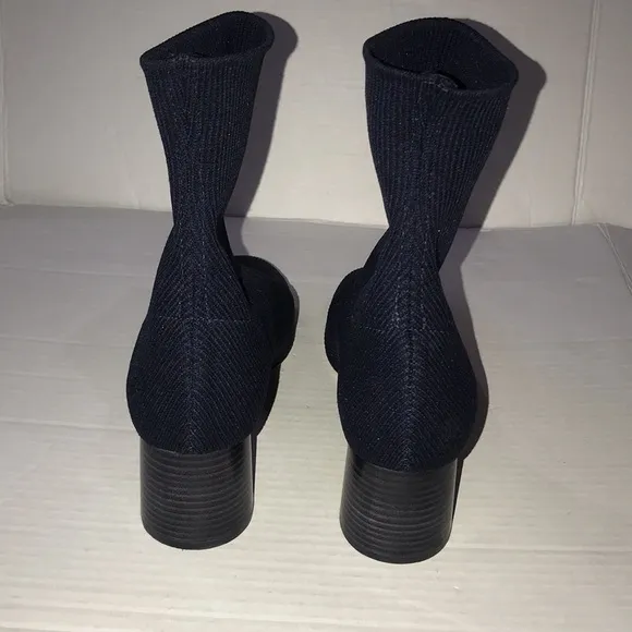 Vince Blue‎ Box Tasha Navy Boots/Booties