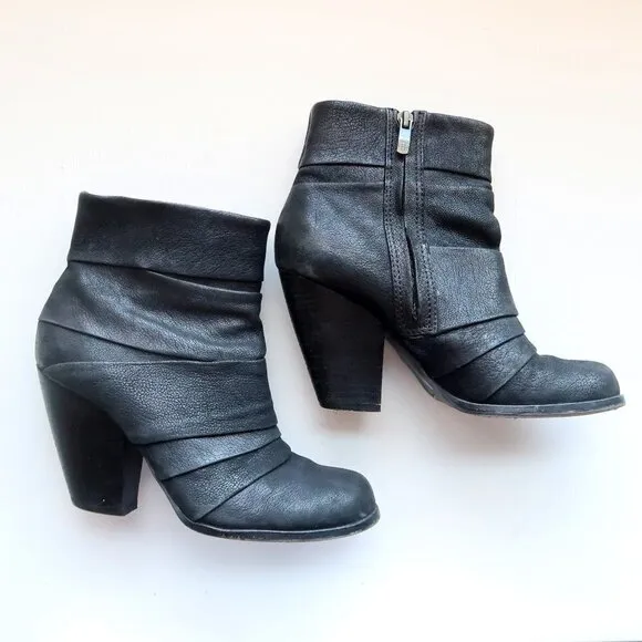 Vince Camuto Black Leather Chunky Stacked Wooden Heel Boots / Booties Size 7
