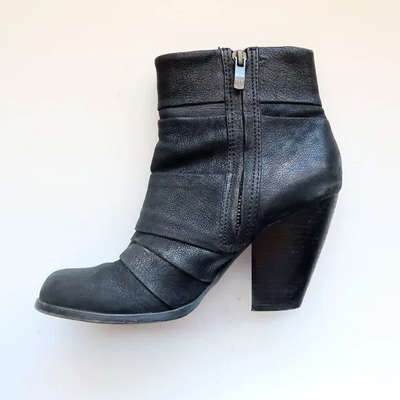 Vince Camuto Black Leather Chunky Stacked Wooden Heel Boots / Booties Size 7
