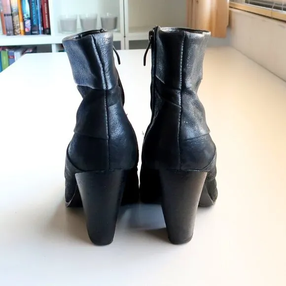Vince Camuto Black Leather Chunky Stacked Wooden Heel Boots / Booties Size 7