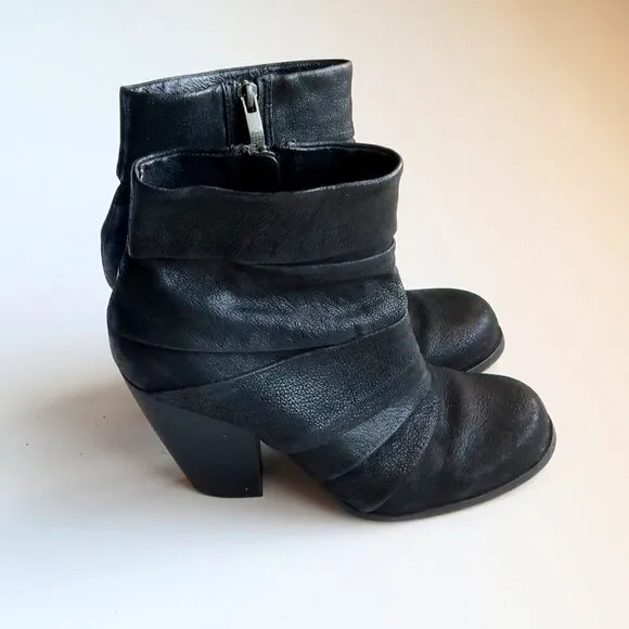 Vince Camuto Black Leather Chunky Stacked Wooden Heel Boots / Booties Size 7