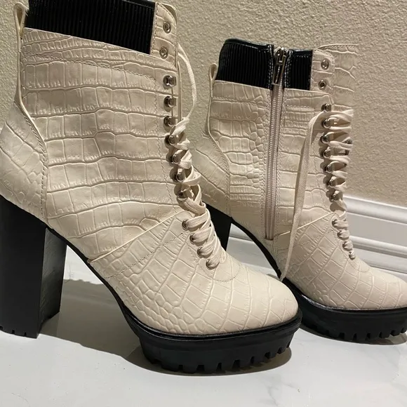 Vince Camuto Ermania Lace Up Combat Boots Platform