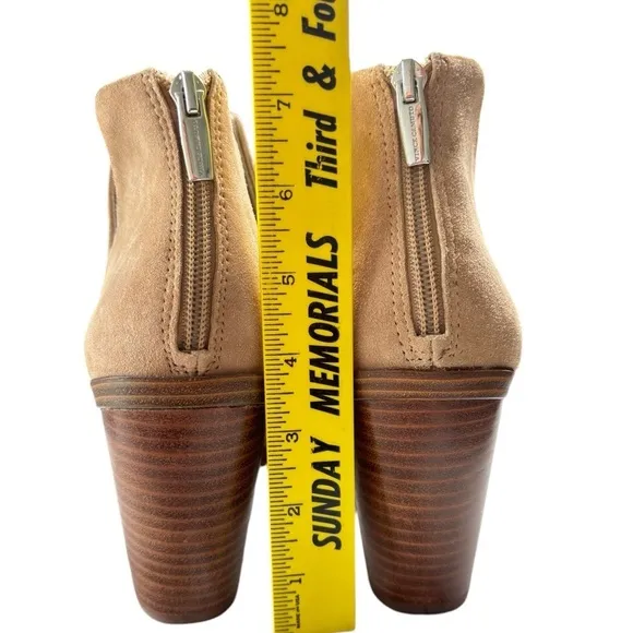 Vince Camuto Gigietta Ankle Boots Booties Size 11 Tan Suede Leather Block Heel