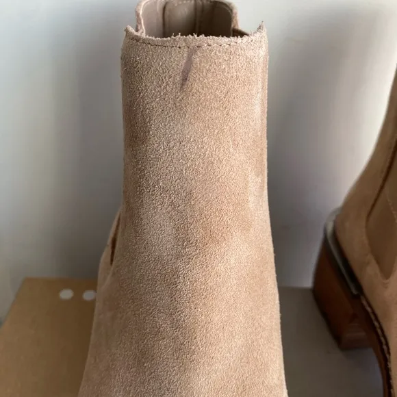 Vince Camuto suede Chelsea Boots Brown/Tan - W 7.5