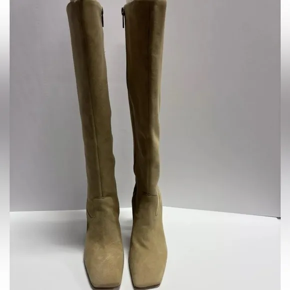 Vince Camuto Women’s Kalinder, Tortilla High Suede Boots, Size 7.5 M.