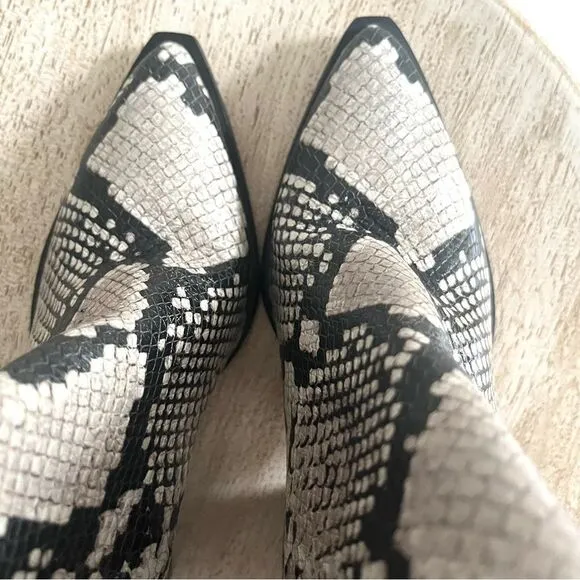 Vince Camuto Gigietta Snake Ankle Boots Black and White Sz 6.5 NWOB