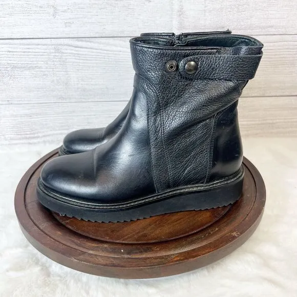 Vince Reid Extralight Black Leather Ankle Buckled Moto Boots Size 6 M