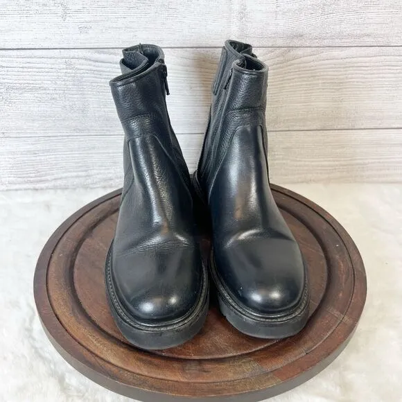 Vince Reid Extralight Black Leather Ankle Buckled Moto Boots Size 6 M