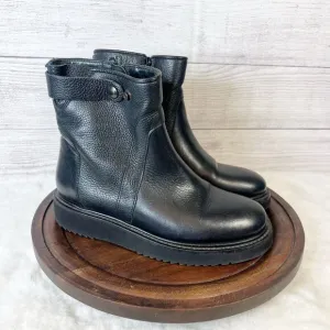 Vince Reid Extralight Black Leather Ankle Buckled Moto Boots Size 6 M