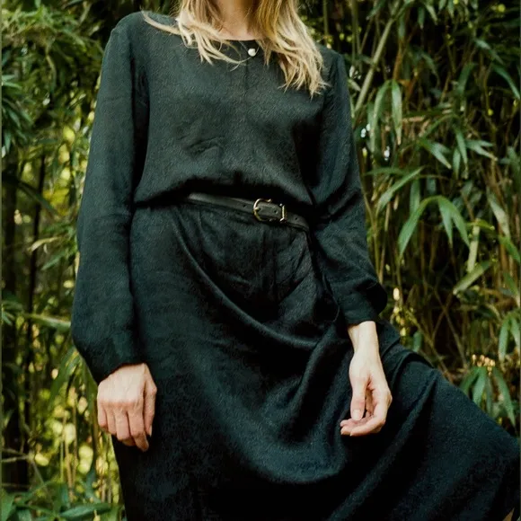 Vintage Black Long-Sleeve Midi Dress