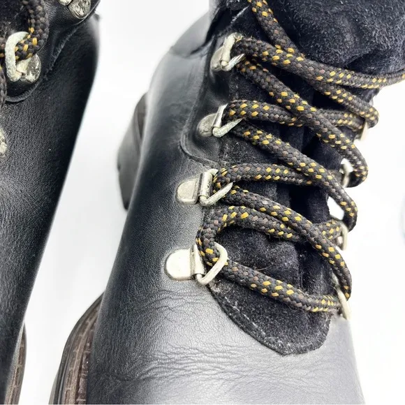 Vintage Blondo Waterproof Leather Lug Sole Lace Up Chunky Boots