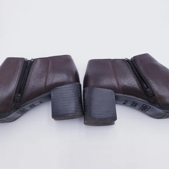 Vintage Brown Leather Square Toe Chunky Heel Ankle Booties Y2K 90s Size 8