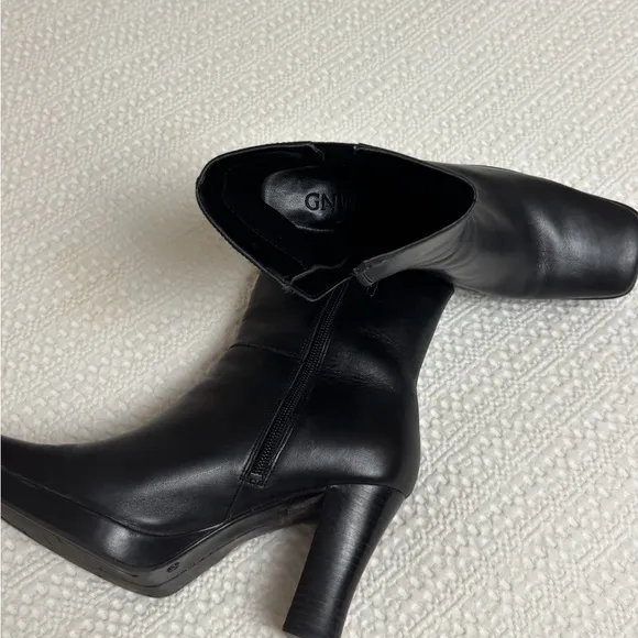 Vintage GNW Black Leather Ankle Boots Size 8 Retro Streetwear Side Zip