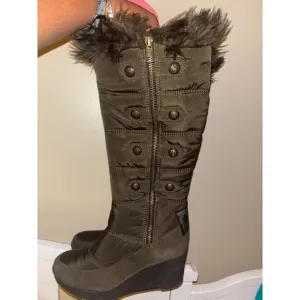 Vintage juicy couture olive snow boots
