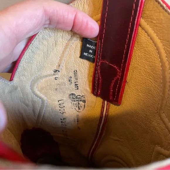 Vintage Justin Women’s Red Cowboy Boots Size 6