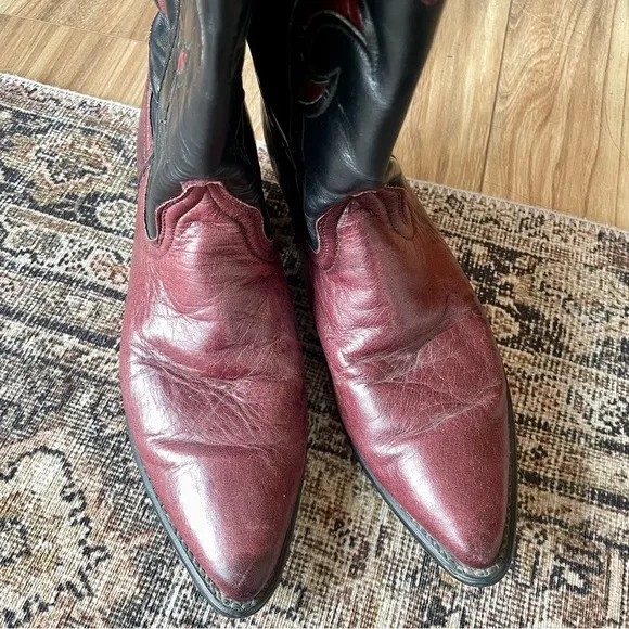 Vintage Leather Embroidered Cowboy Western Boots in Burgundy/Black - 7