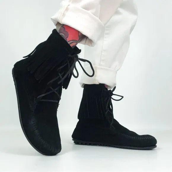 Vintage Minnetonka Fringed Lace-Up Suede Moccasin Boots