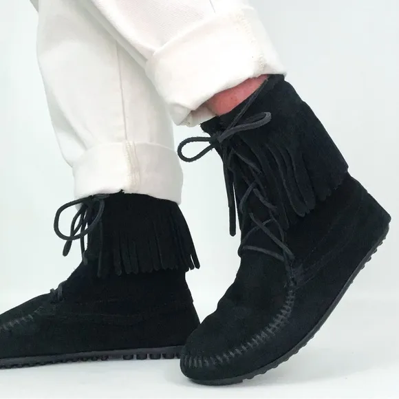 Vintage Minnetonka Fringed Lace-Up Suede Moccasin Boots