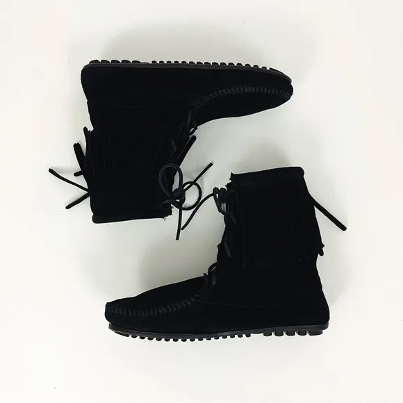 Vintage Minnetonka Fringed Lace-Up Suede Moccasin Boots
