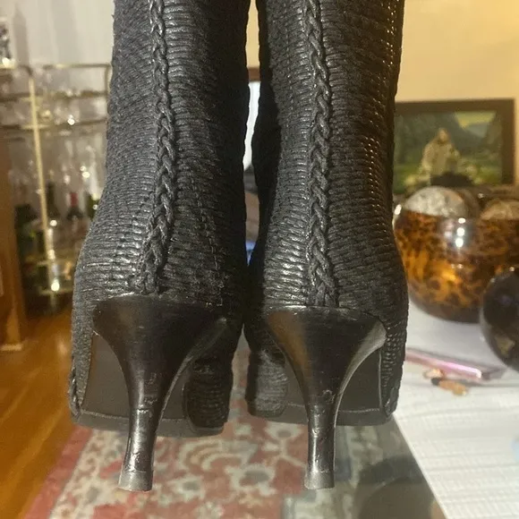 VINTAGE , unique,made in Madrid,SPAIN, just beautiful, leather inside.