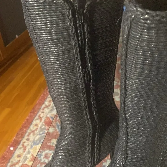 VINTAGE , unique,made in Madrid,SPAIN, just beautiful, leather inside.