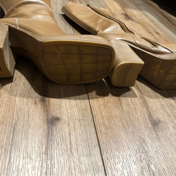 Vintage Y2K Bratz Tan Leather Chunky Heel Boots