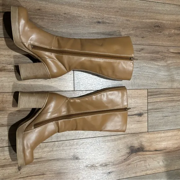 Vintage Y2K Bratz Tan Leather Chunky Heel Boots